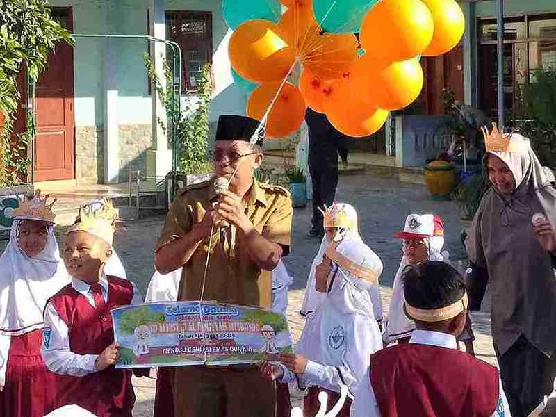 PEMBUKAAN MPLS  MERIAH DENGAN PELEPASAN BALON